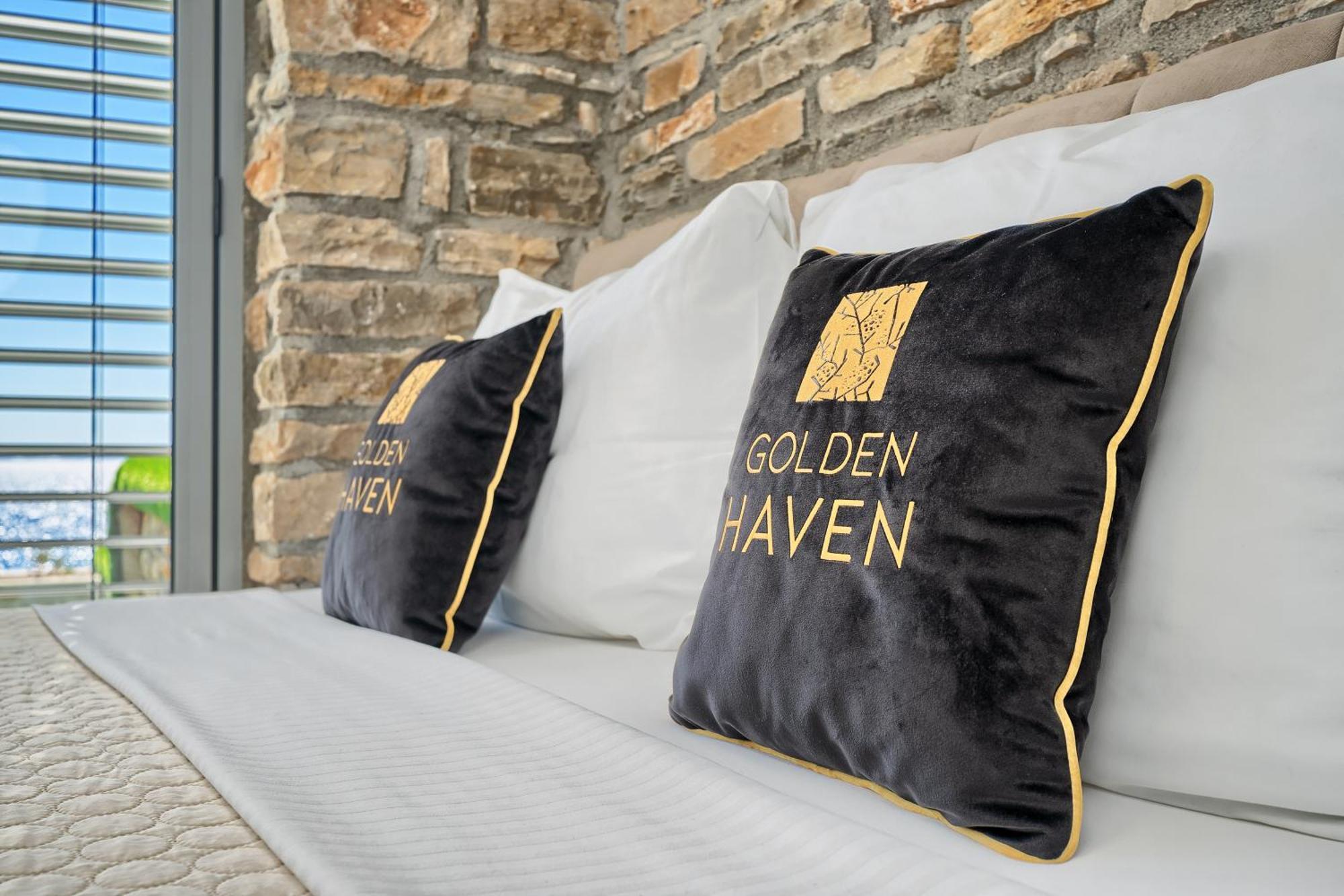 Golden Haven Villa มูร์แตร์ ภายนอก รูปภาพ