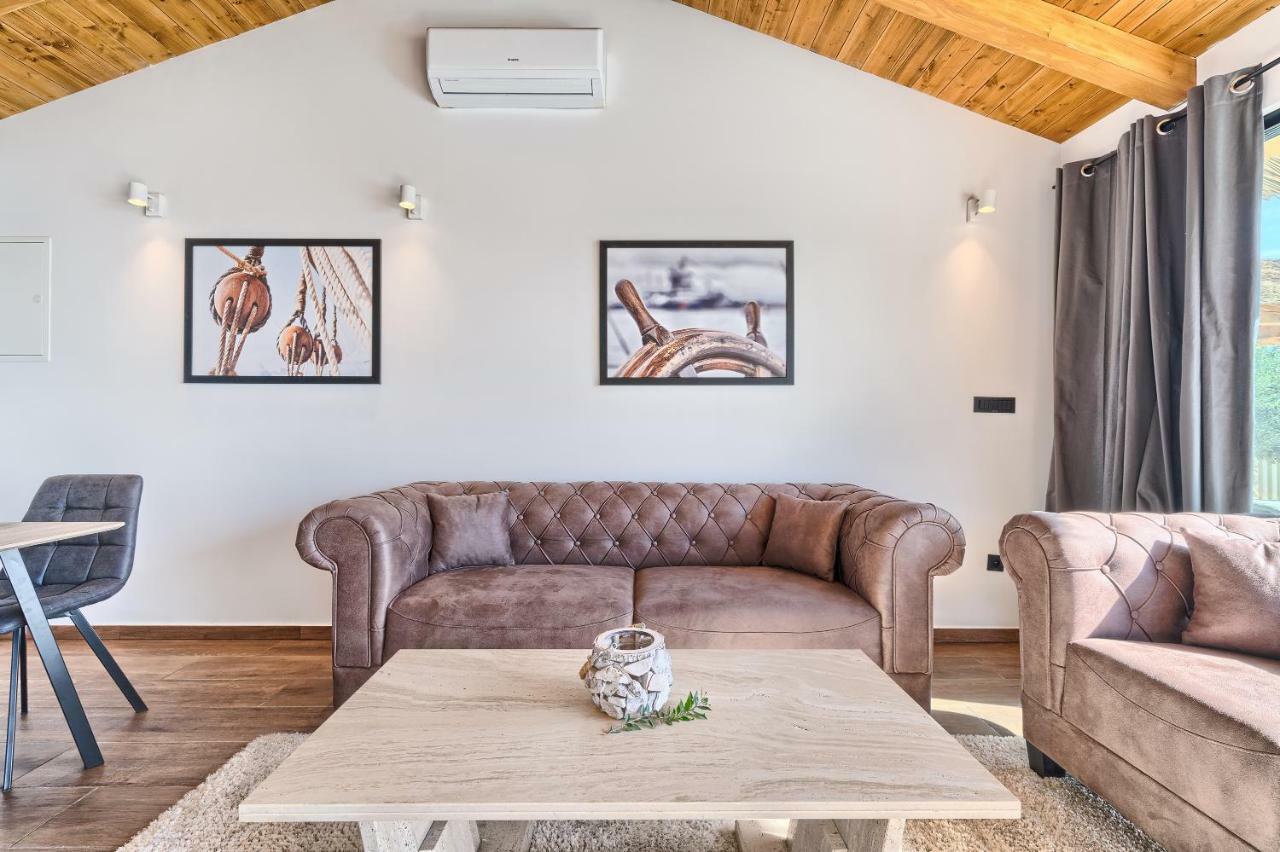 Golden Haven Villa มูร์แตร์ ภายนอก รูปภาพ